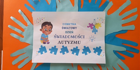 Powiększ grafikę: Niebieskie dłonie na plakacie - Światowy Dzień Świadomości Autyzmu